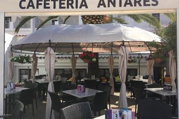 هتل Antares