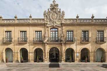 Eurostars Hotel De La Reconquista