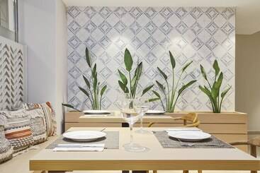 Universal Aparthotel Don Camilo