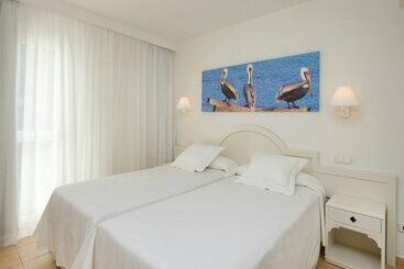 هتل Iberostar Waves Ciudad Blanca