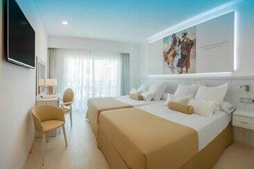 בית מלון כפרי Villa Luz Design & Art