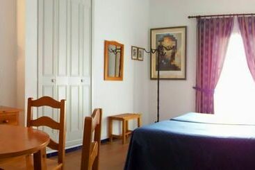 هتل Hostal Puente Del Rey Alojamientos Rocio Doñana