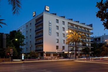 فندق NH Avenida Jerez