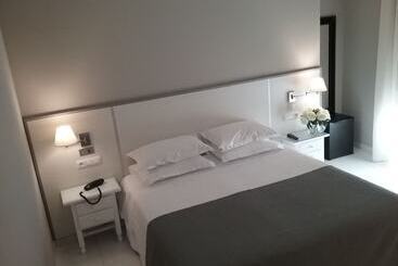 هتل Ancora Sanxenxo