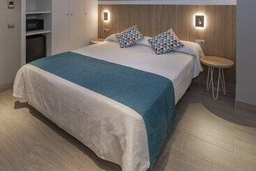 هتل 4r Gran Europe