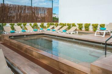 هتل Iberostar Waves Las Dalias - All Inclusive