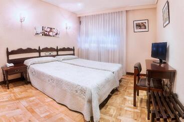 هتل Residencia Castellano I