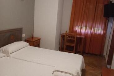 פונדק Cavenes Del Cabaco By Unusual Hotels