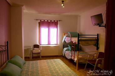 בית מלון כפרי Hostal Restaurante El Final