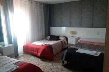 هتل Hostal Texas 2