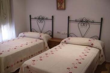 فندق Delphos