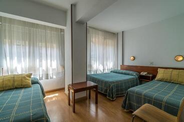 فندق Hostal Liebana