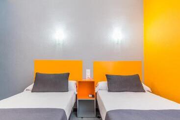 Hotel Hostal Tropical