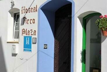 Hostal Arco Plaza