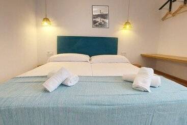 簡易ホテル Castell De Lo