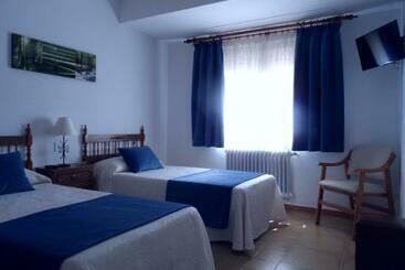 فندق Hostal La Noria