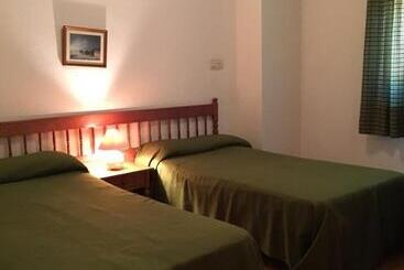 בית מלון כפרי Hostal Los Chopos