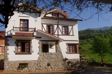 Hotel Rural Villa Elena