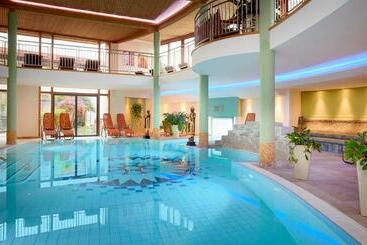 هتل Ayurveda Resort Mandira