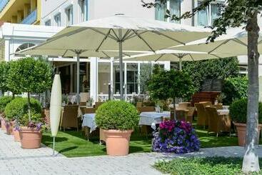 Dermuth Hotels – Hotel Dermuth Pörtschach