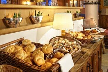 فندق Zum Hirschen