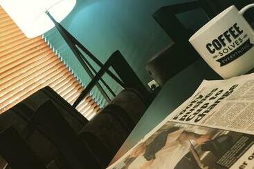 Airport Admiralty Motel