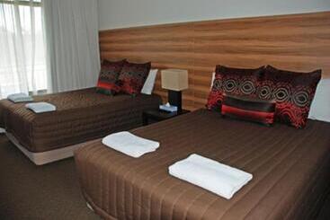 Red Cedars Motel