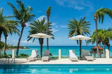 هتل Blue Waters Resort And Spa