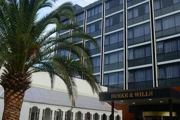هتل Burke And Wills  Toowoomba
