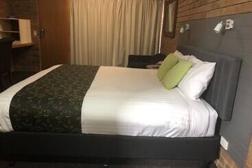 Мотель Travellers Rest Motor Inn Swan Hill