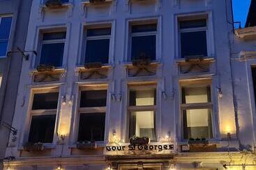 هتل Cour St Georges
