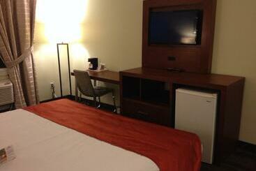 هتل Bedfort Inn & Suites