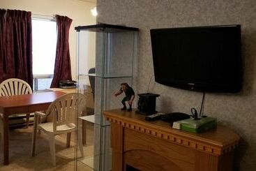 هتل Redwood Motor Inn