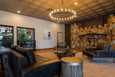 هتل Surestay By Best Western Chilliwack
