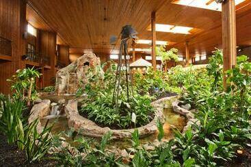 هتل Surestay  By Best Western Chilliwack