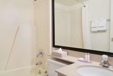 Travelodge Hotel Calgary Macleod Trail