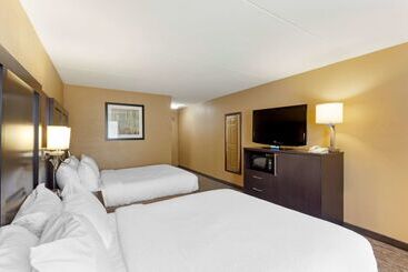 בית מלון כפרי Best Western Plus Mariposa Inn & Conference Centre