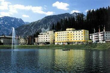 Posthotel Holiday Villa Arosa