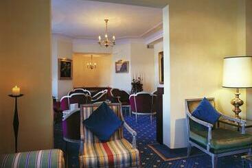 Posthotel Holiday Villa Arosa