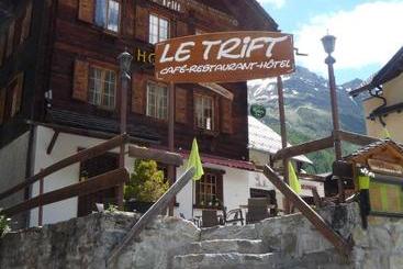 هتل Hôtel   Restaurant Le Trift