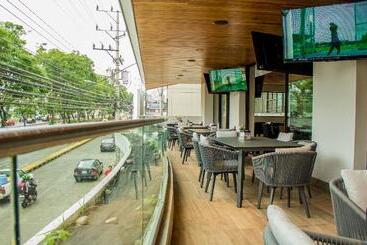 هتل Costa Rica Tennis Club &