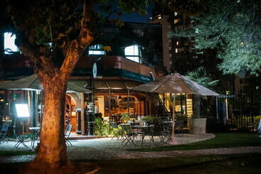 هتل Manquehue Las Condes