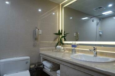 هتل Wuxi Grand