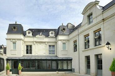 هتل Logis Hôtel Restaurant La Boule D Or