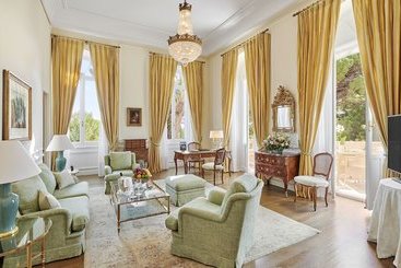 Отель Du Cap Eden Roc
