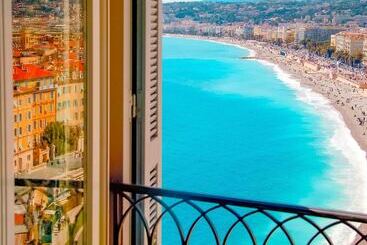 Hotel Hôtel La Pérouse Nice Baie Des Anges   Recently Fully Renovated