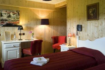 هتل La Spatule, Logis Du Jura