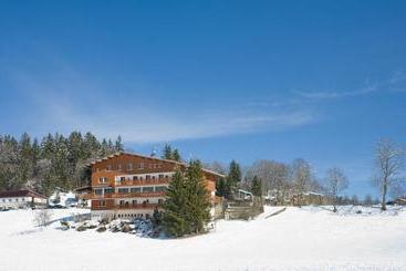 هتل La Spatule, Logis Du Jura