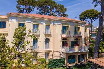 Hotel Hôtel Petit Palais