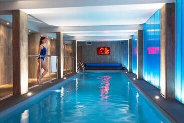 ホテル Terre De Provence Hôtel & Spa